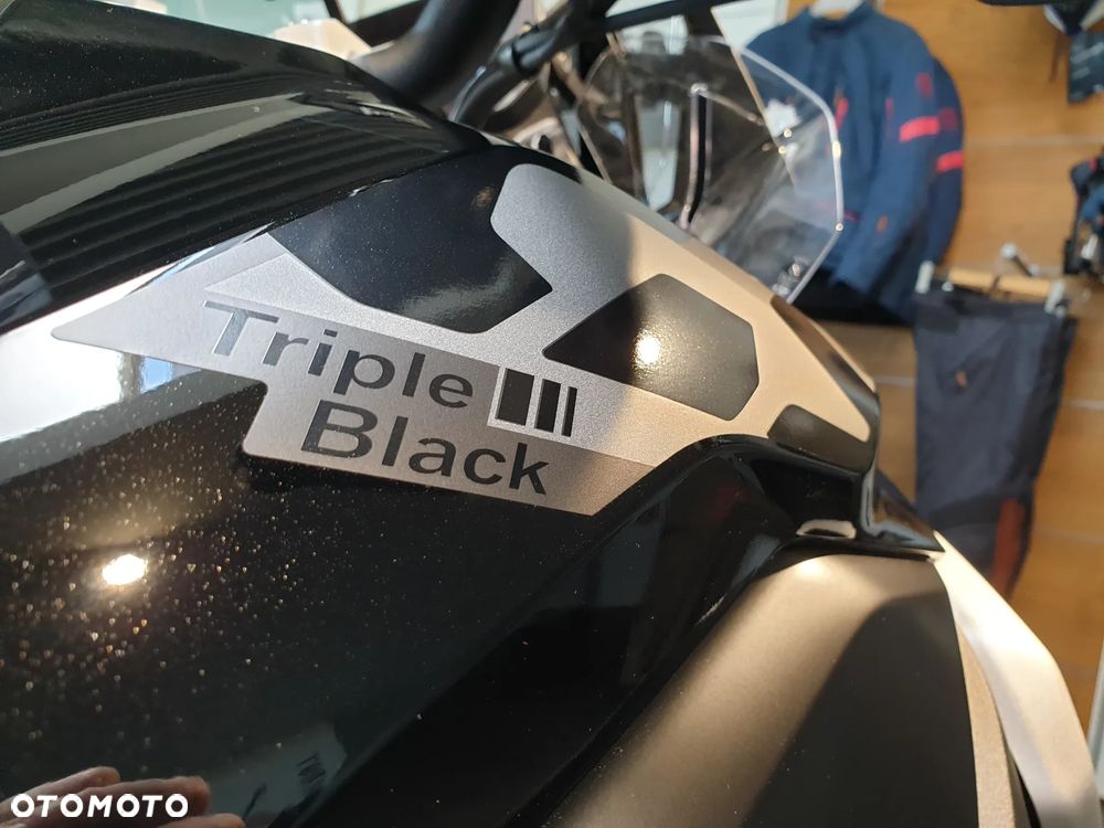 BMW R - 8