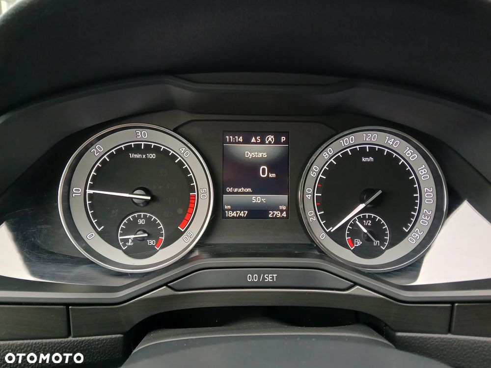 Skoda Superb 2.0 TDI SCR Style DSG - 12