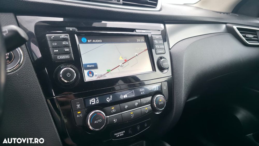 Nissan Qashqai 1.5 DCI N-Connecta - 2