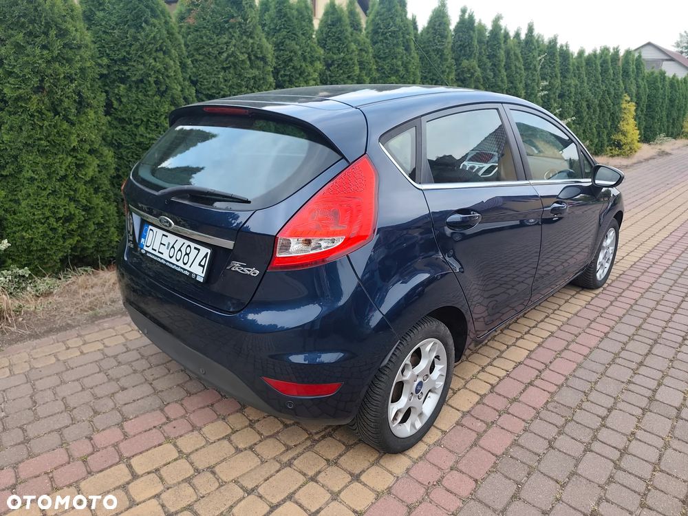 Ford Fiesta 1.6 TDCi DPF Titanium - 5
