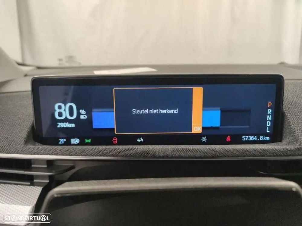 Ford Mustang Mach-E 75.7 kWh Base - 12