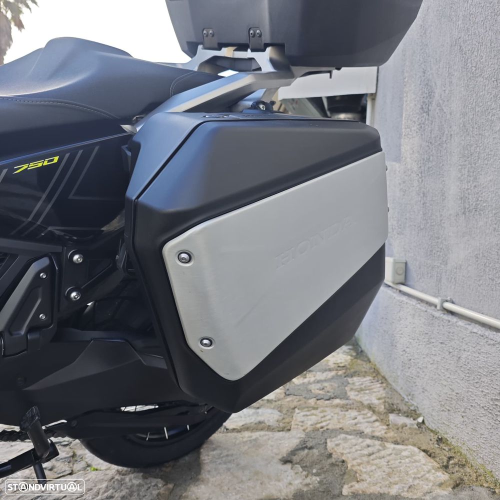 Honda X-ADV 750 SPECIAL EDITION - 16