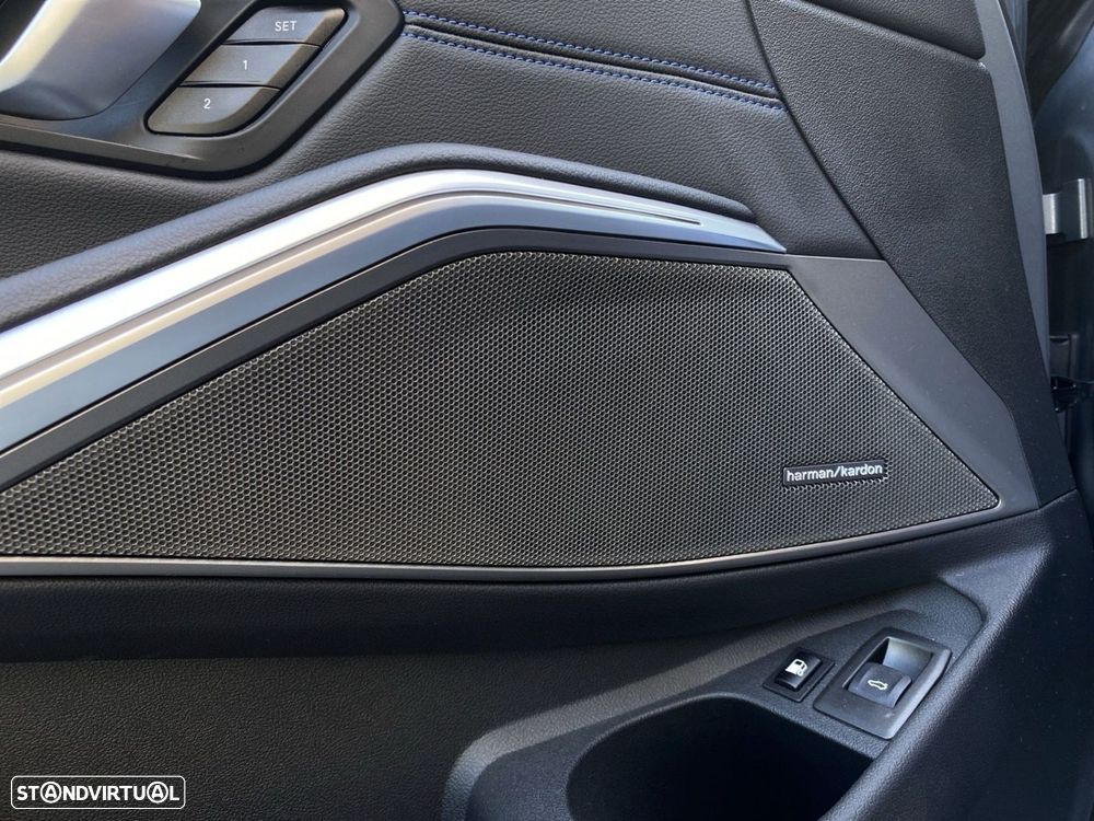 BMW 330 e Pack Desportivo M Pro Auto - 16