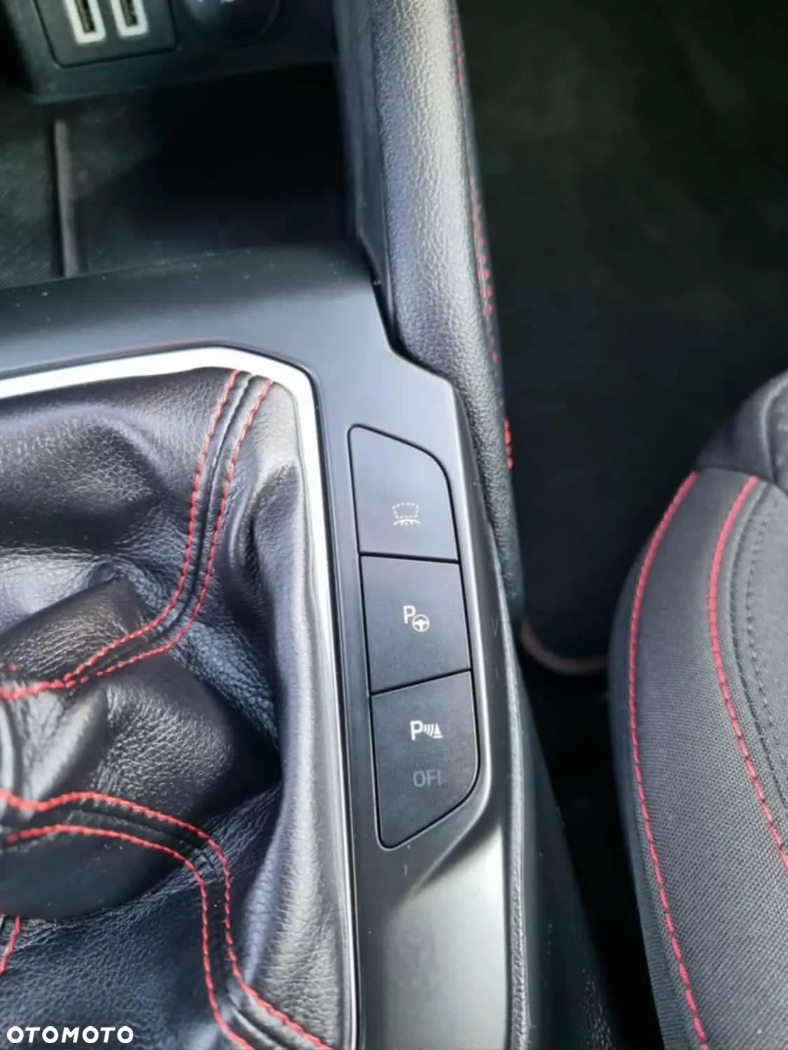 Ford Focus 1.0 EcoBoost Hybrid ST-LINE X - 17