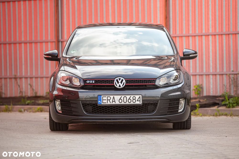 Volkswagen Golf 2.0 TSI GTI - 12