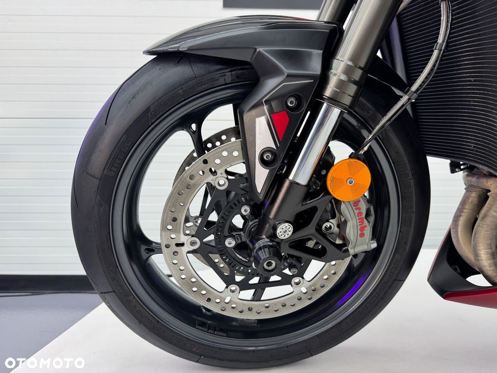Triumph Street Triple - 22