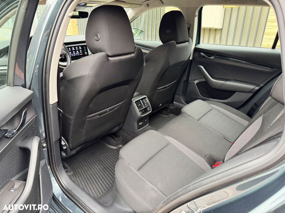 Skoda Octavia 2.0 TDI Style - 6