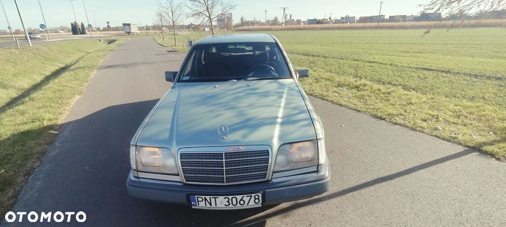 Mercedes-Benz W124 (1984-1993) - 13