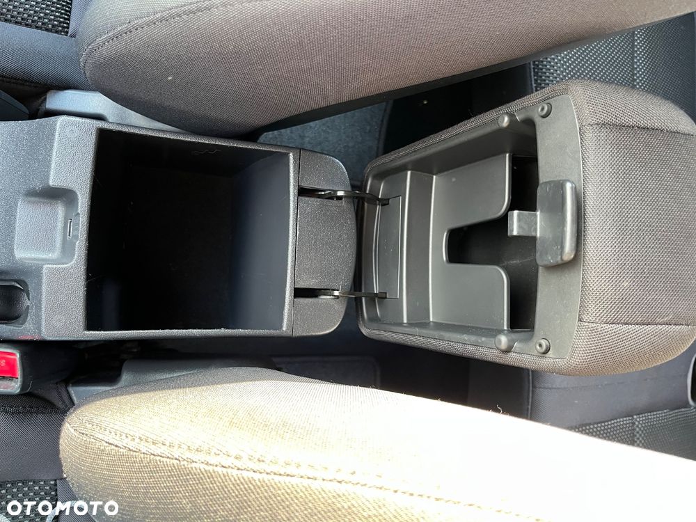 Hyundai i30 1.6 Comfort - 33