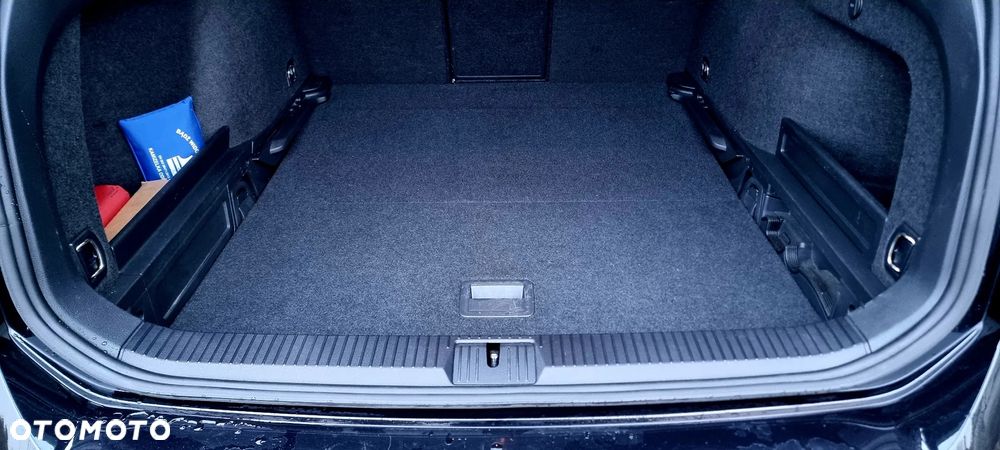 Volkswagen Passat 1.5 TSI EVO Elegance DSG - 9