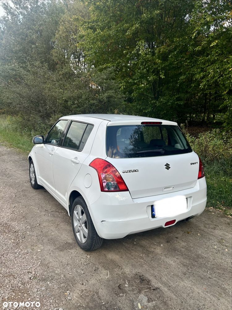 Suzuki Swift - 8