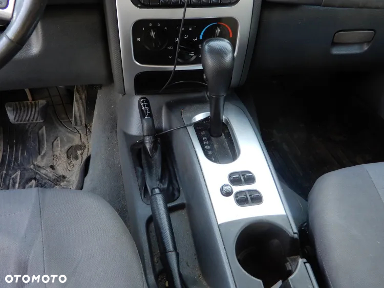 Jeep Liberty 2.8 CRD 4x4 - 4