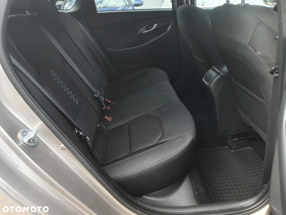 Hyundai i30 1.4 T-GDI GO Plus - 11