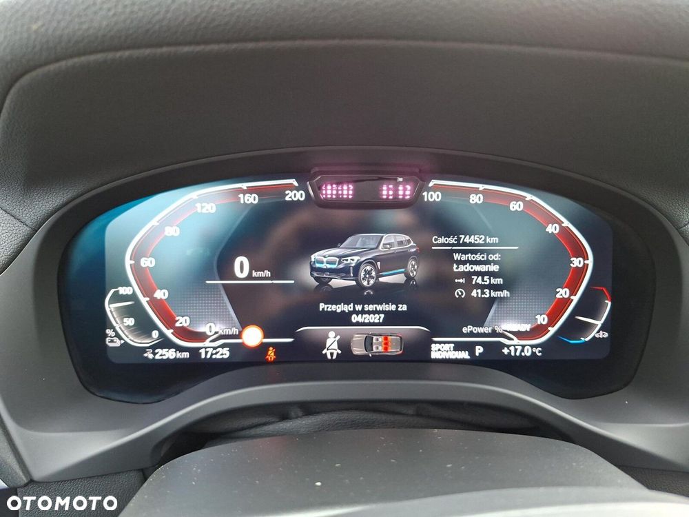 BMW iX3 - 17