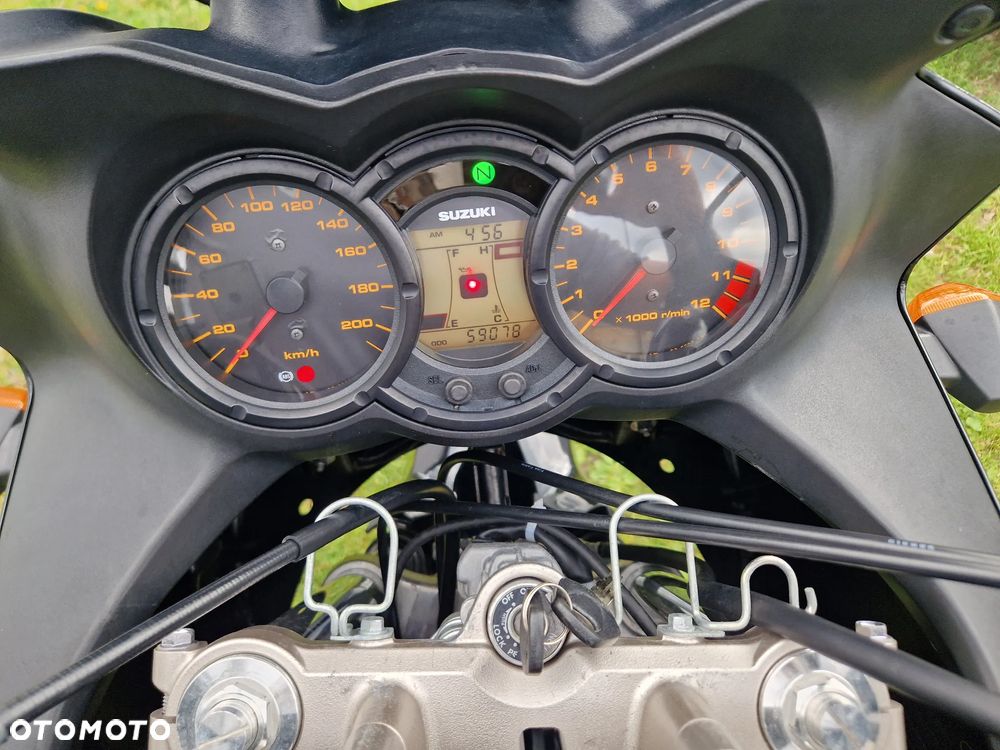 Suzuki V-STROM - 36