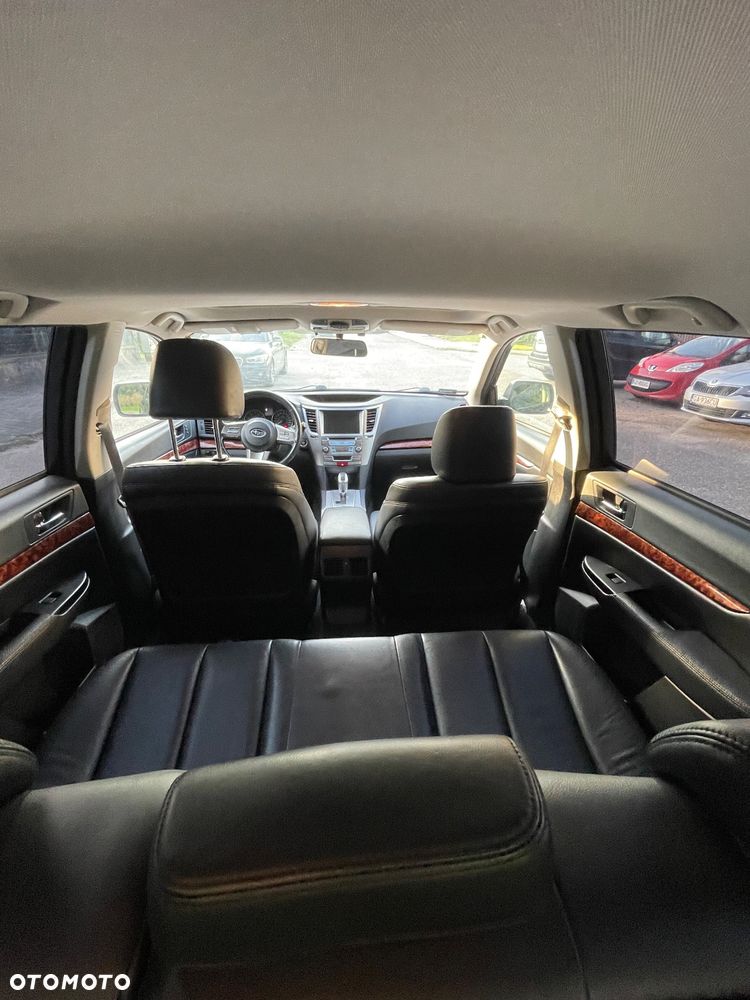 Subaru Outback 3.6 R Exclusive Navi - 32