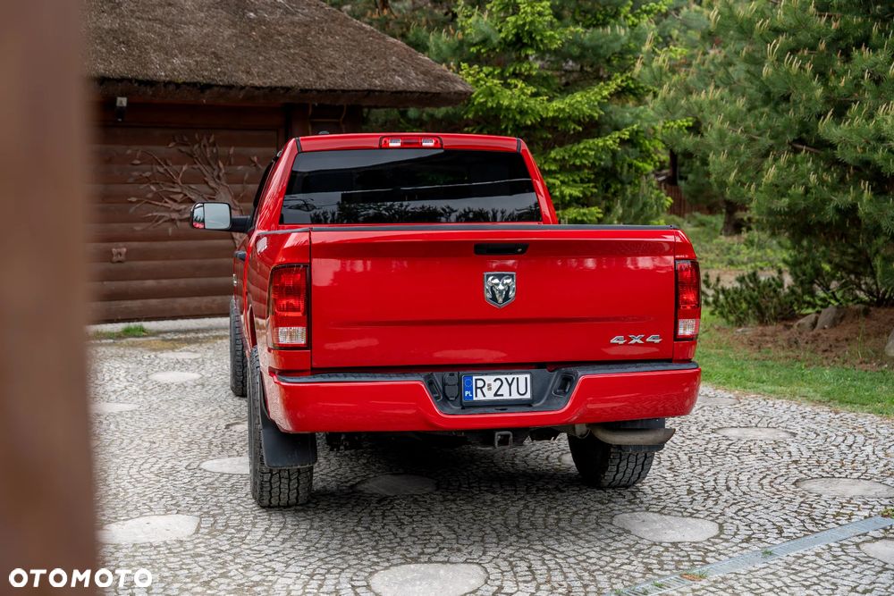 RAM 1500 Quad Cab Sport - 16
