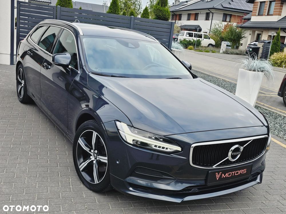 Volvo V90 D3 Momentum Pro - 19