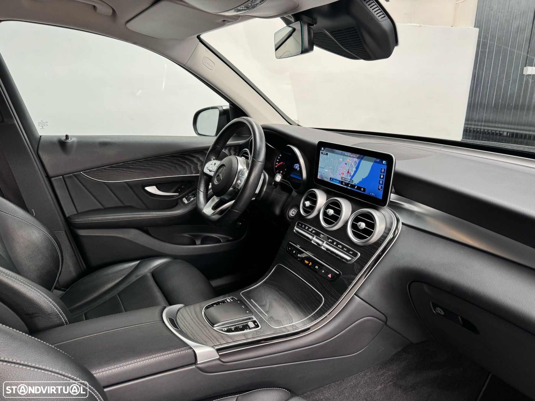 Mercedes-Benz GLC 300 - 25