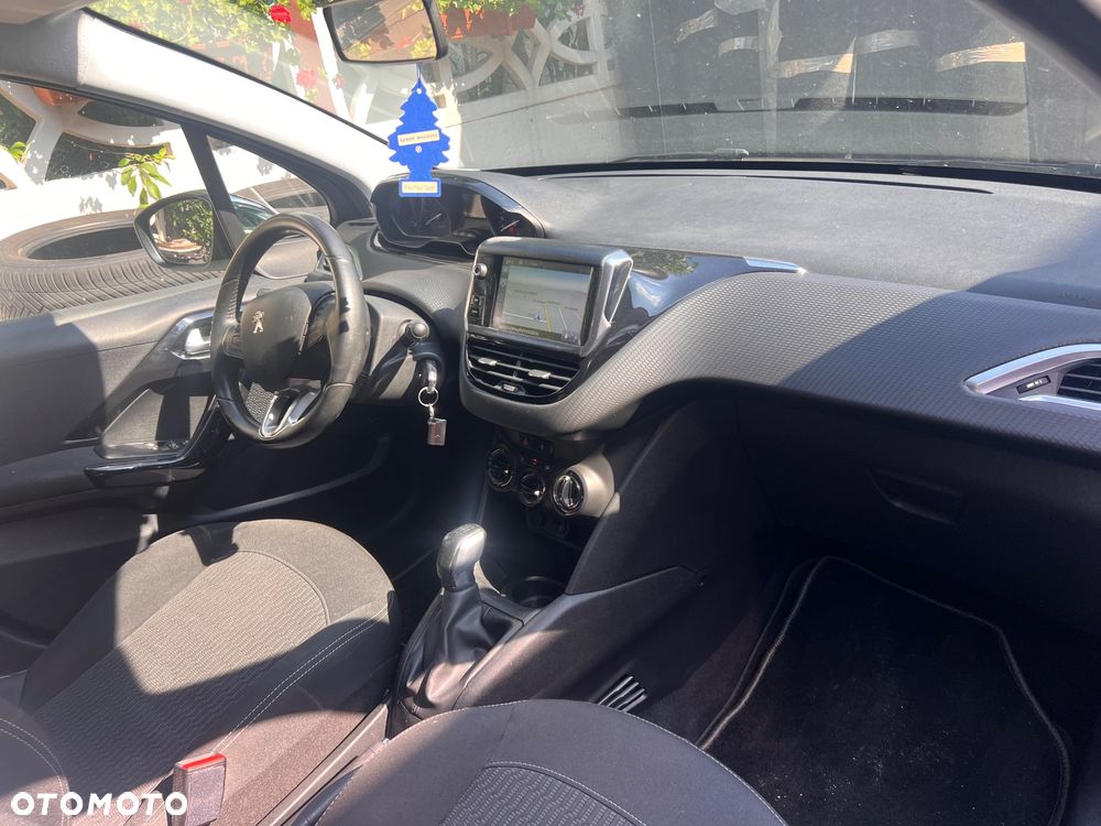 Peugeot 208 1.2 PureTech GPF Active S&S - 14