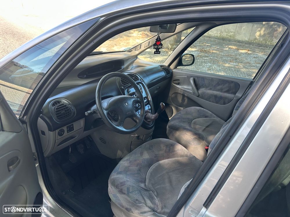 Citroën Xsara Picasso - 7