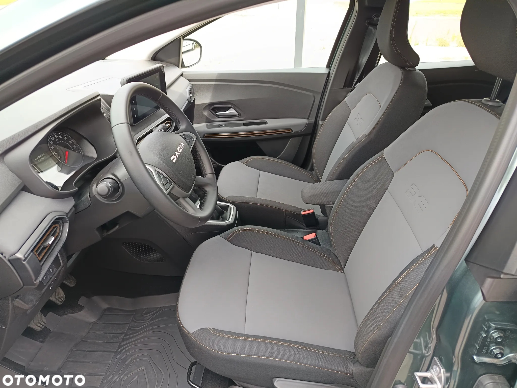 Dacia Sandero - 9