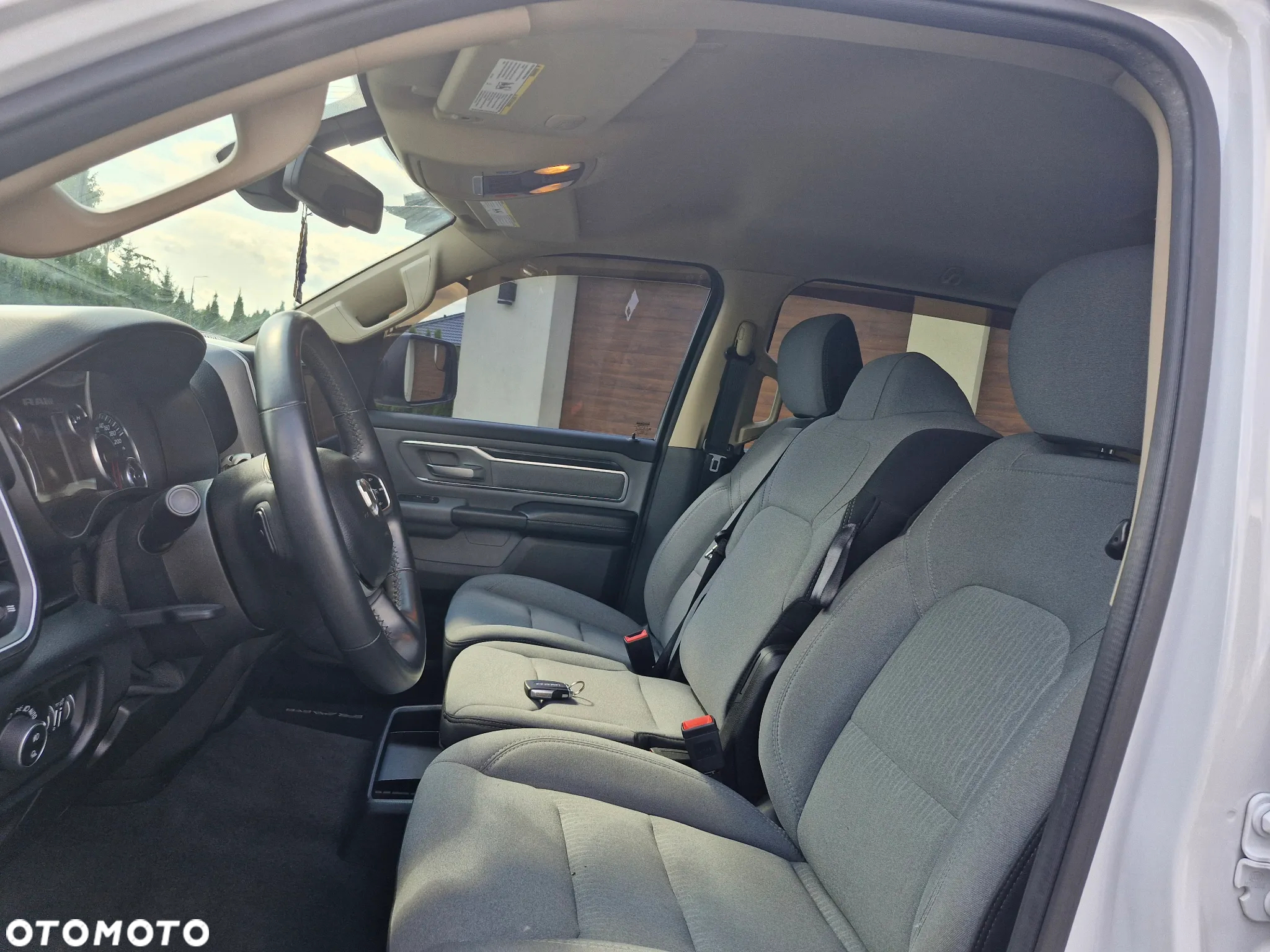 Dodge RAM 1500 5.7 4x4 - 25