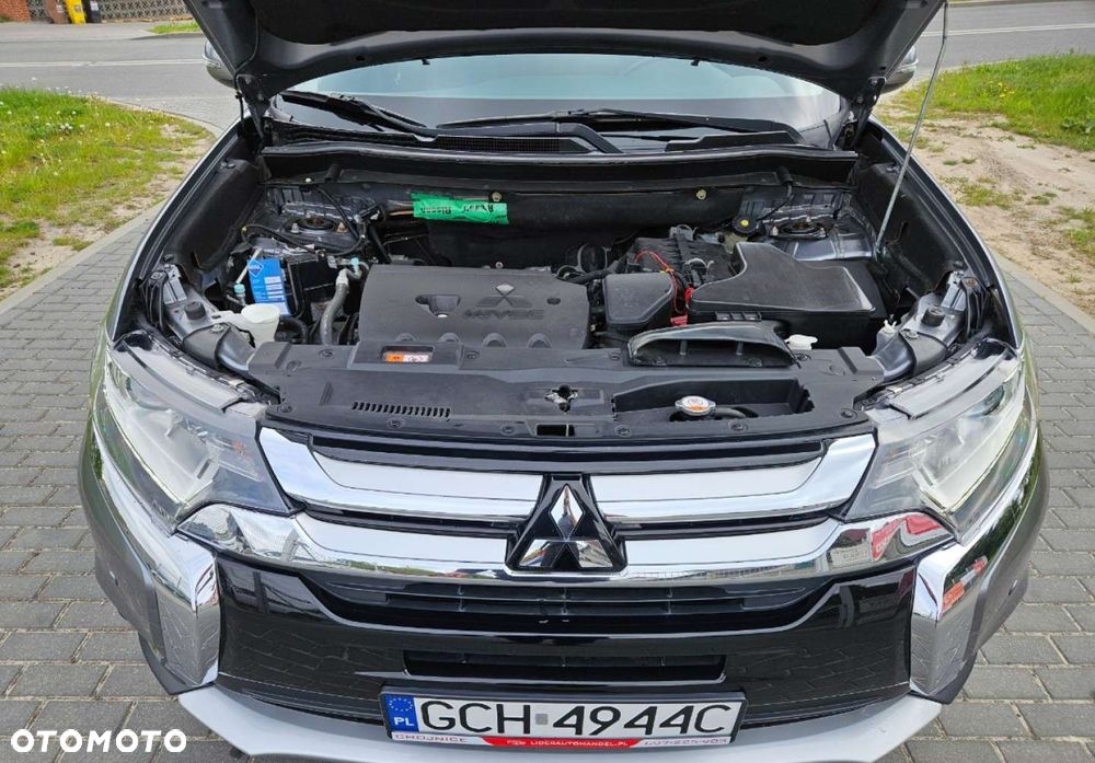 Mitsubishi Outlander - 13