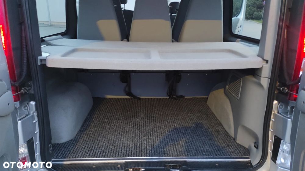 Opel Vivaro L2H1 2.9t - 18