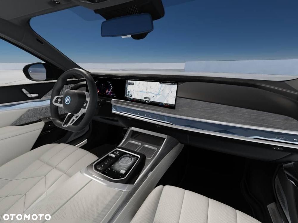 BMW i7 - 8
