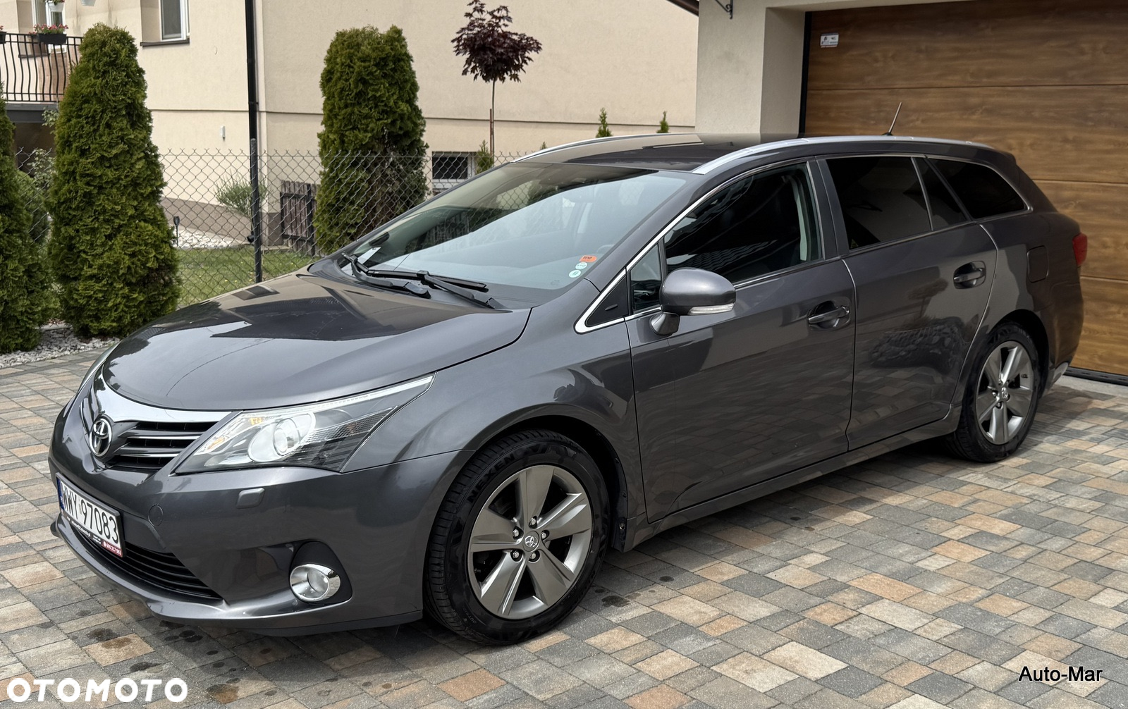 Toyota Avensis 1.8 Premium - 8