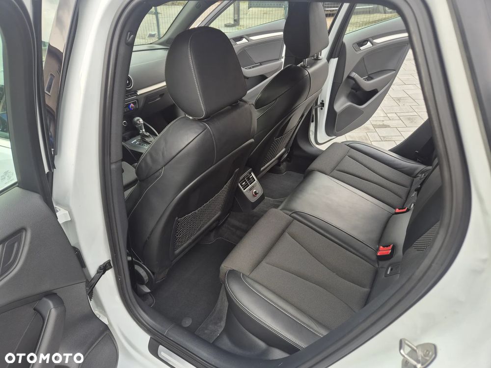 Audi A3 Sportback 2.0 TDI S tronic S line Sportpaket - 11