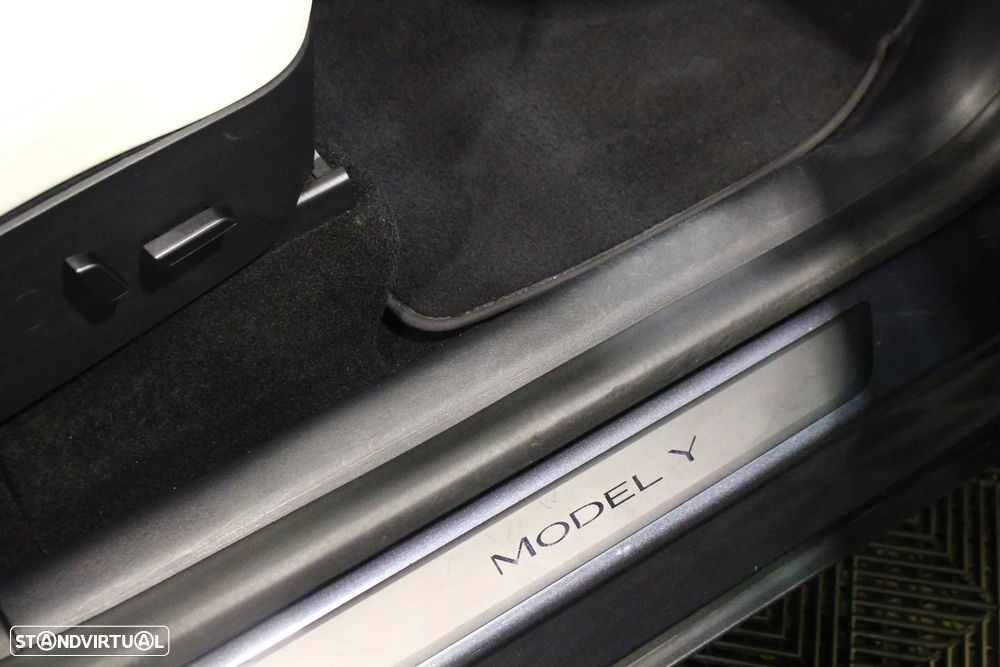 Tesla Model Y Long Range Tração Integral - 20