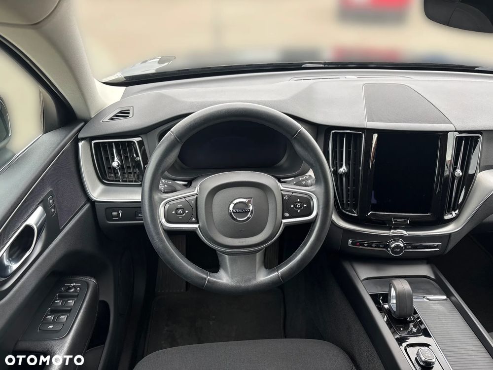 Volvo XC 60 B4 D AWD Momentum Pro - 22