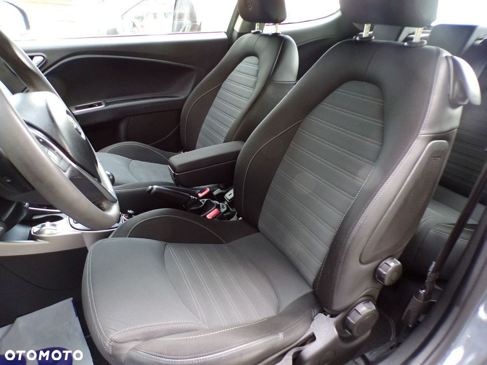 Alfa Romeo Mito - 25