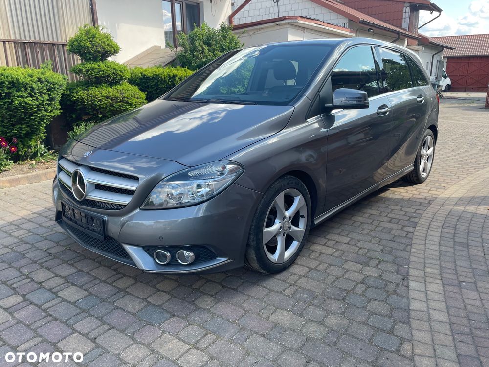 Mercedes-Benz Klasa B 180 Peak Edition - 1