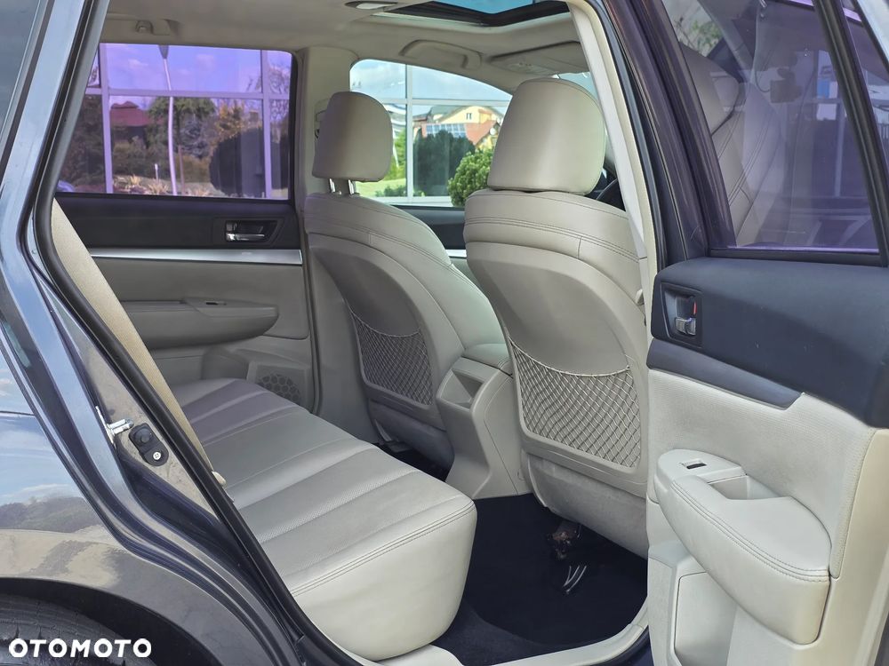 Subaru Outback - 23