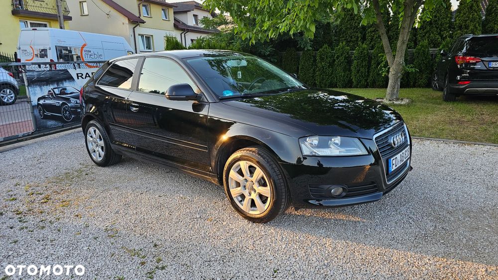 Audi A3 Sportback 1.6 Ambiente - 4