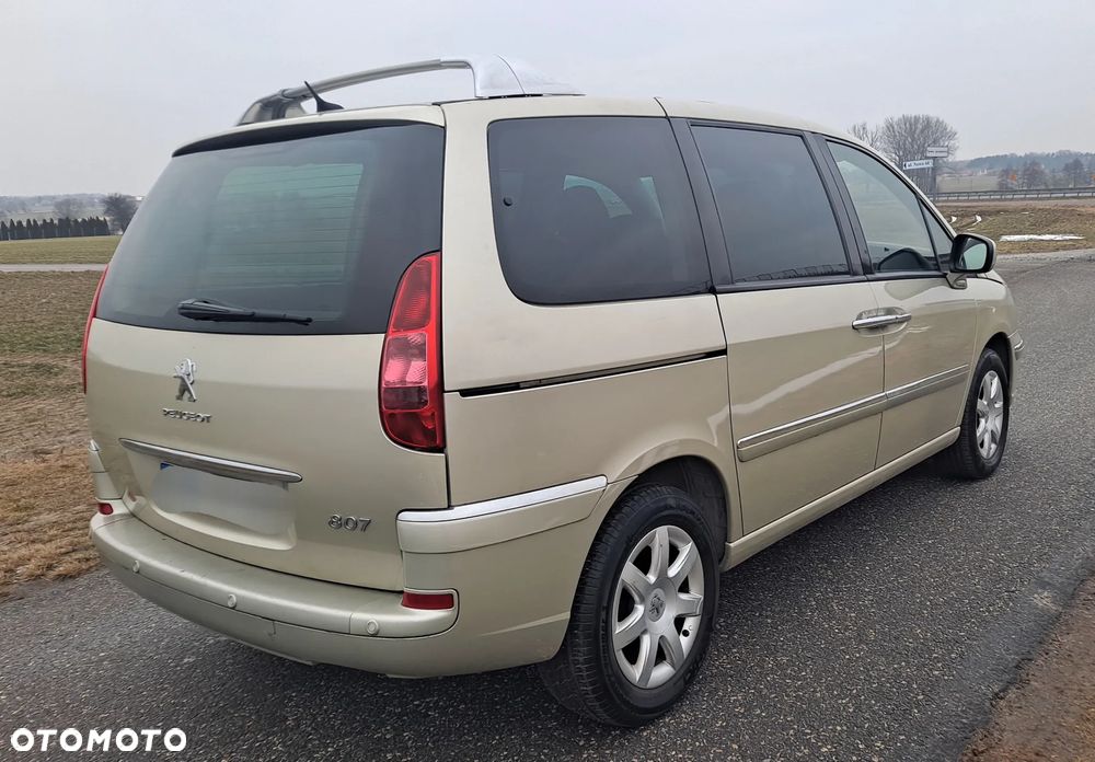 Peugeot 807 HDi 135 Style - 4