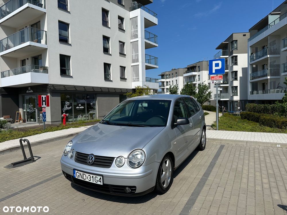 Volkswagen Polo 1.4 16V Comfortline - 1