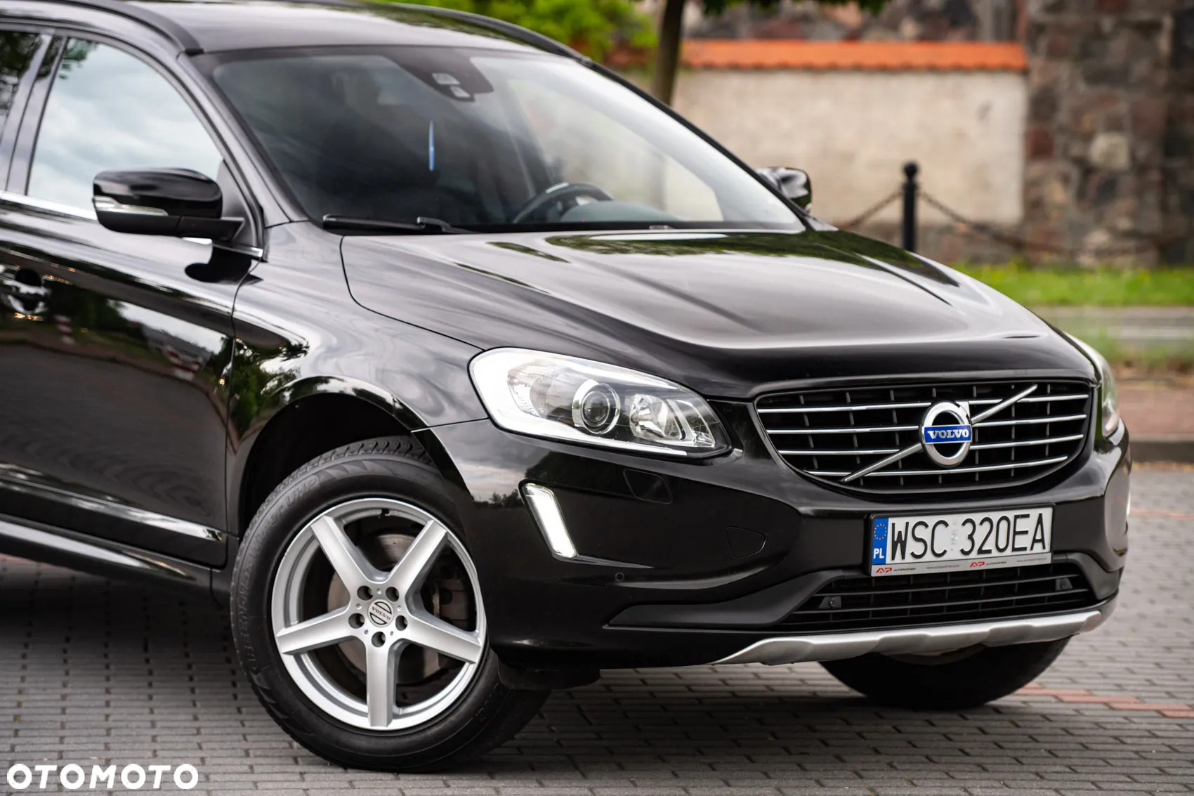 Volvo XC 60 D4 Momentum - 8