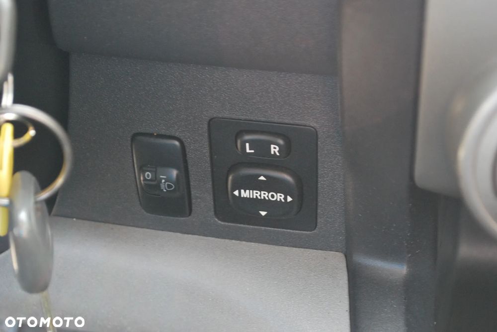 Daihatsu Sirion 1.3 - 13