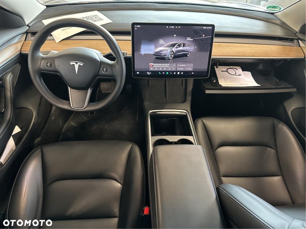 Tesla Model 3 Standard Reichweite Plus Hinterradantrieb - 9