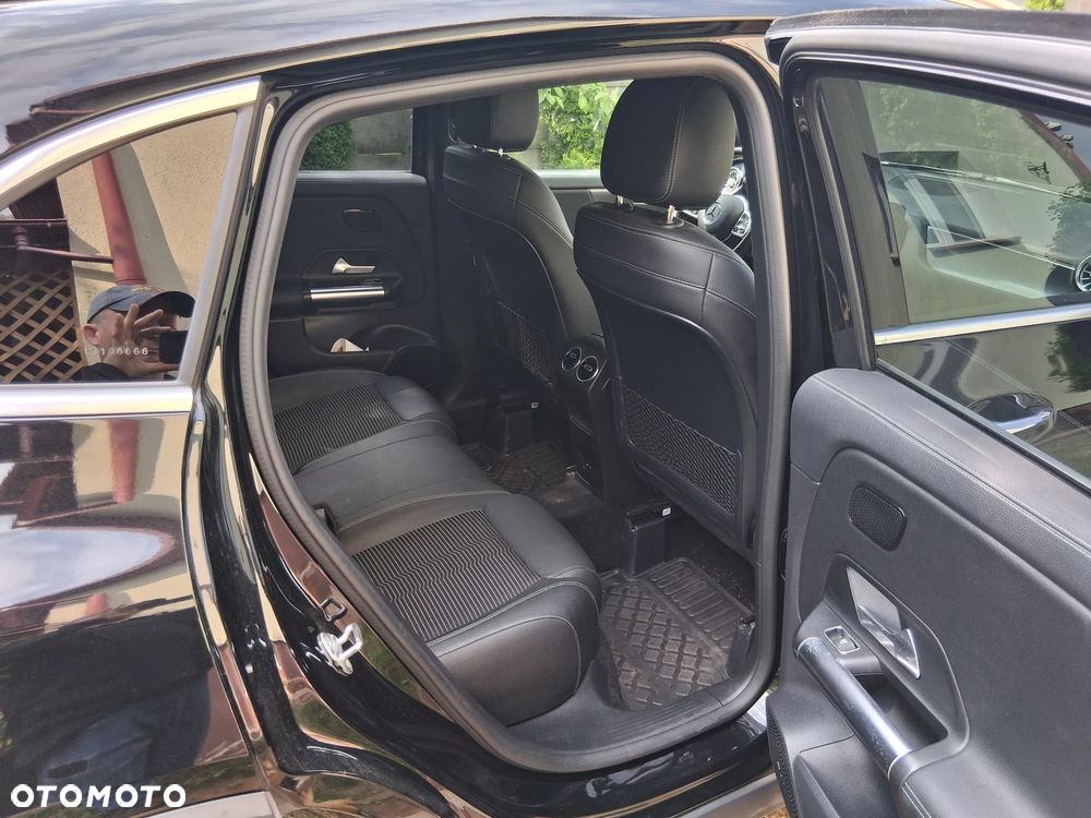 Mercedes-Benz GLA - 12