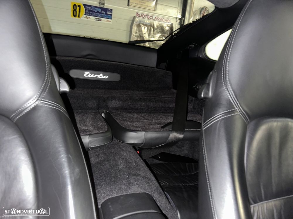 Porsche 911 (996) Turbo - 11