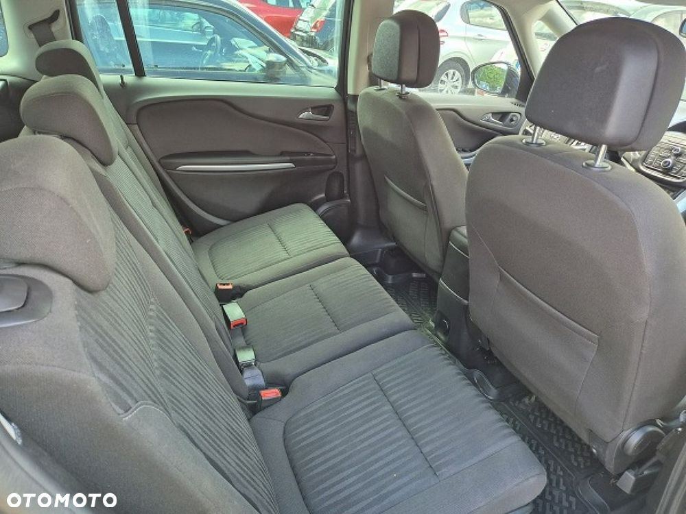 Opel Zafira - 20