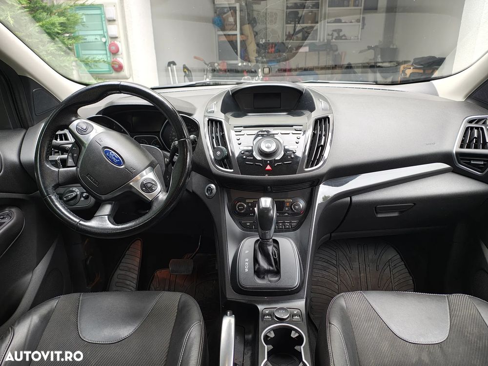 Ford Kuga 2.0 TDCi 4WD Powershift Titanium - 5