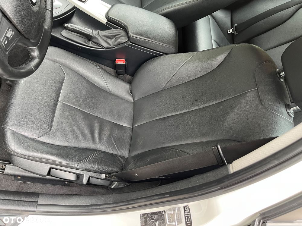 BMW Seria 3 316d Modern Line - 16