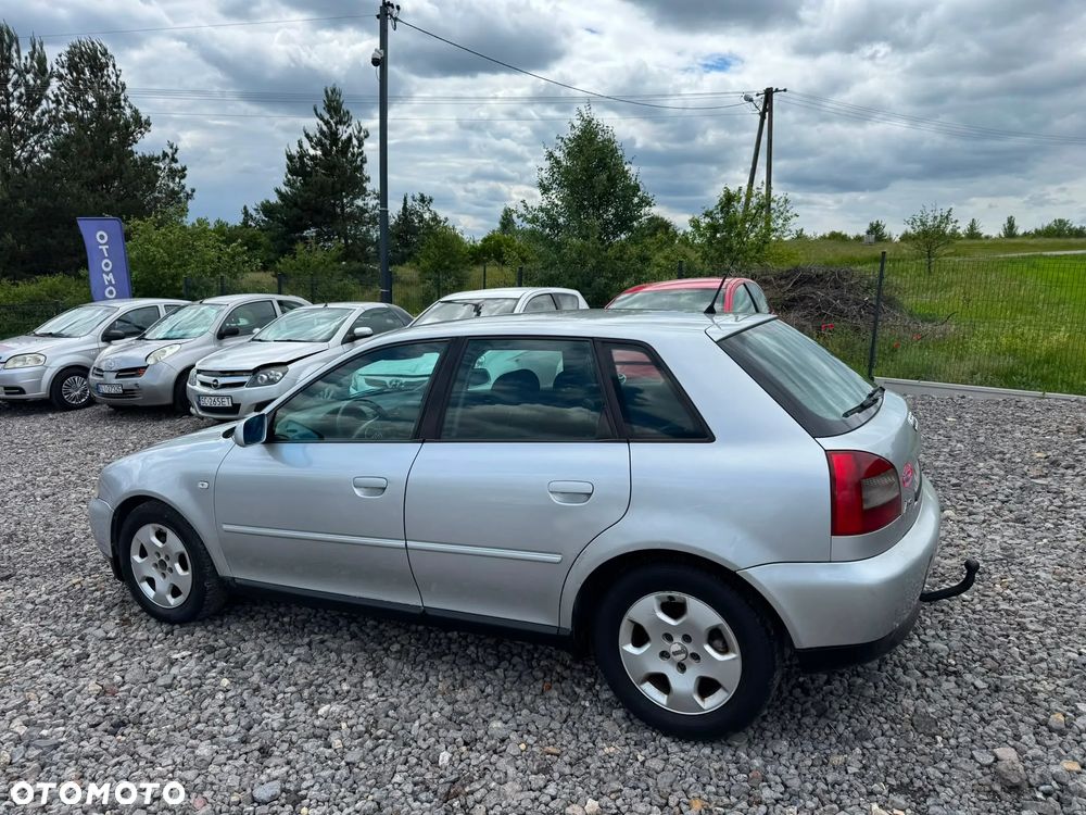 Audi A3 Sportback 1.9 TDI Ambiente - 3
