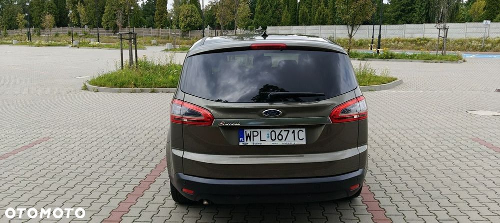 Ford S-Max - 16